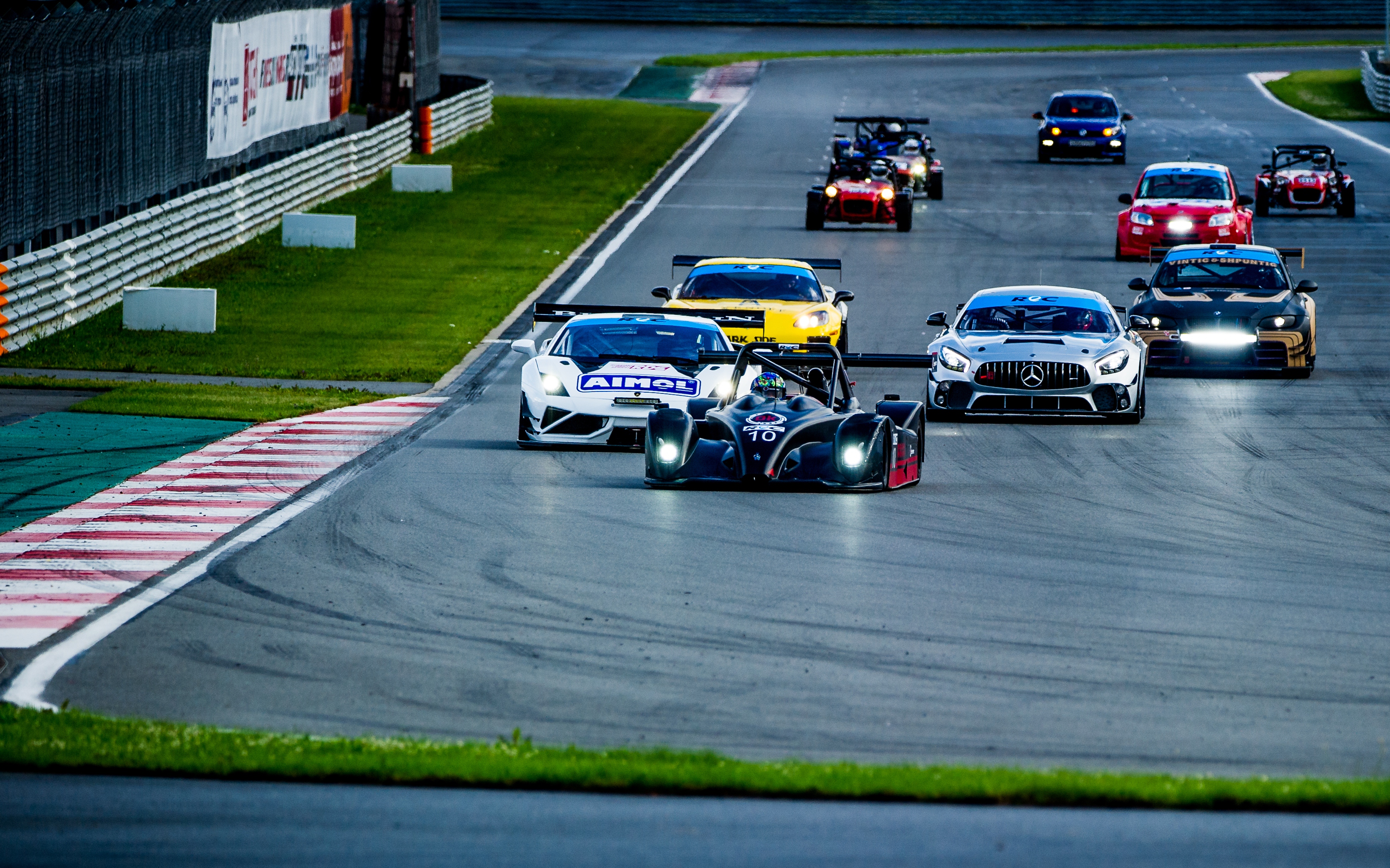 Школа гонок москва. Porsche 911 Moscow Raceway. Endurance гонки. Moscow Raceway гонки на выносливость.